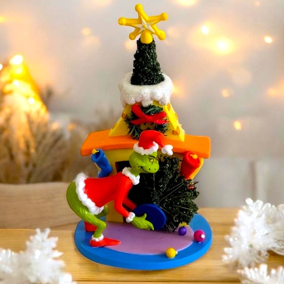 NIB 2007 Hallmark Keepsake Ornament The Grinch He's a Mean One Dr. Seuss - Picture 1 of 12